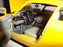 1:18 Bburago Porsche 911 (993) Carrera 1993 Blanco. Subida por santinogahan